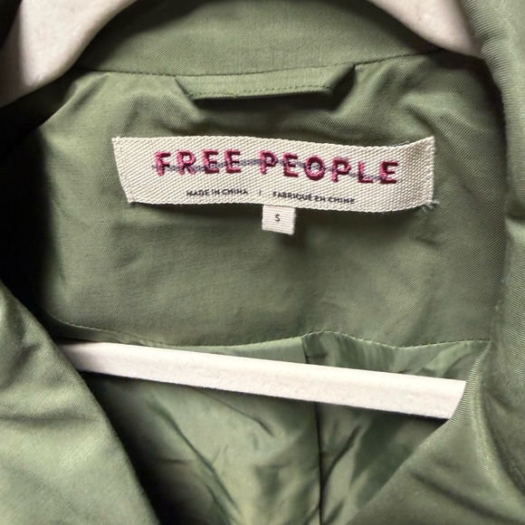 NWOT Free People Looking Glass Cropped Trench Coat in Loden Green/Army - Picture 11 of 11